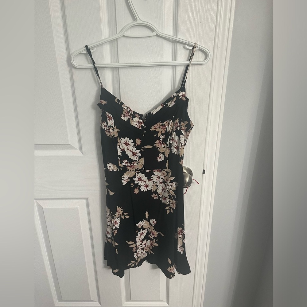 Dynamite Summer Dress-Black Floral Mini